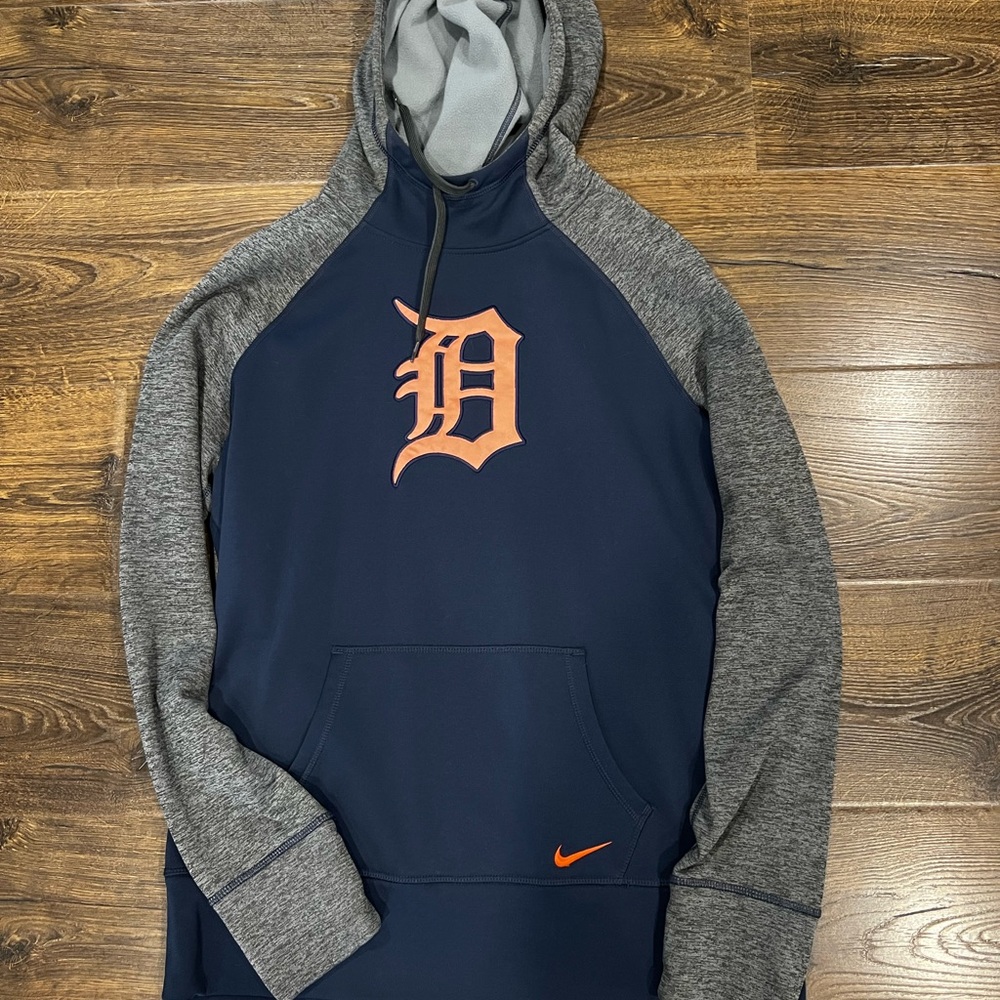 Women’s Nike Detroit Tigers Hoodie